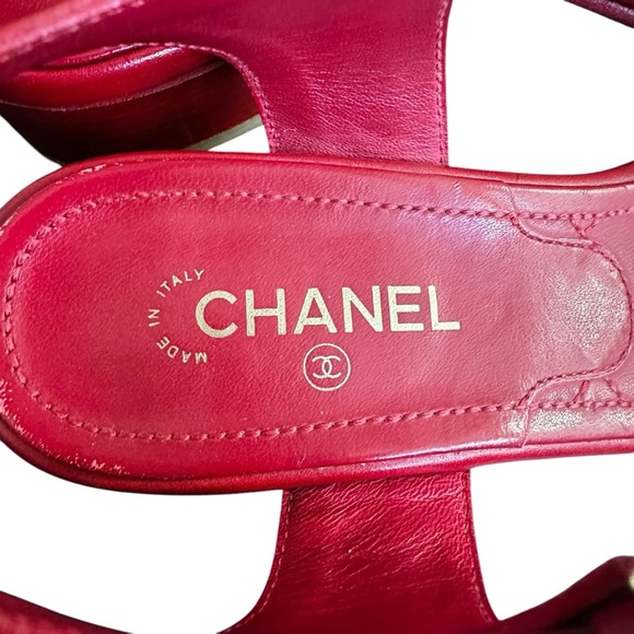 Authentic CHANEL Red Lambskin Leather Mattelasse & Gold Sandals Dress Shoes 37 C - Picture 3 of 16